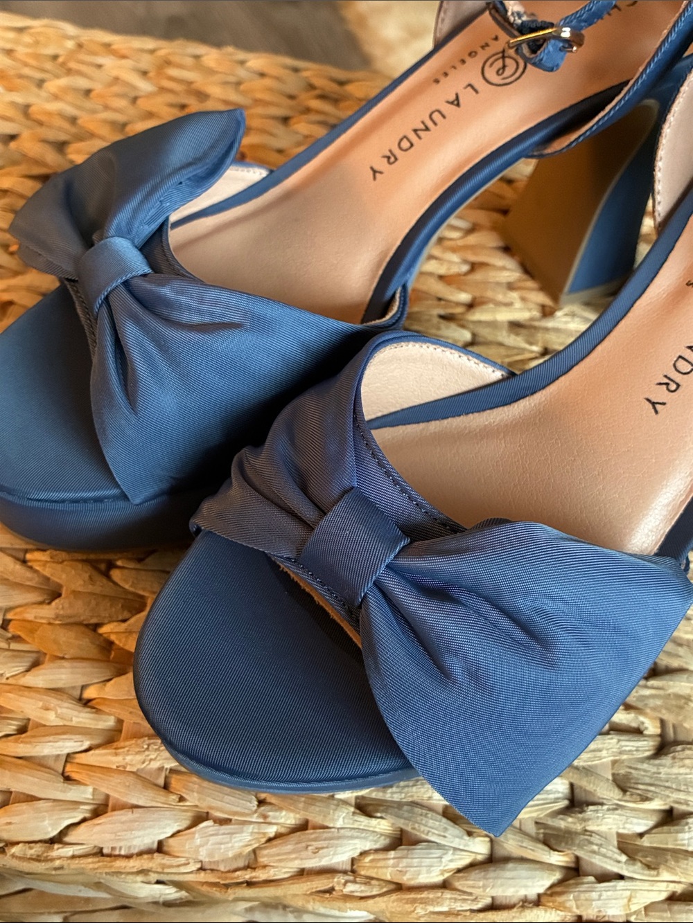 🎁 Chinese Laundry Navy Bow Ankle-Strap Platform Heels Size 7 NIB - Picture 11 of 16